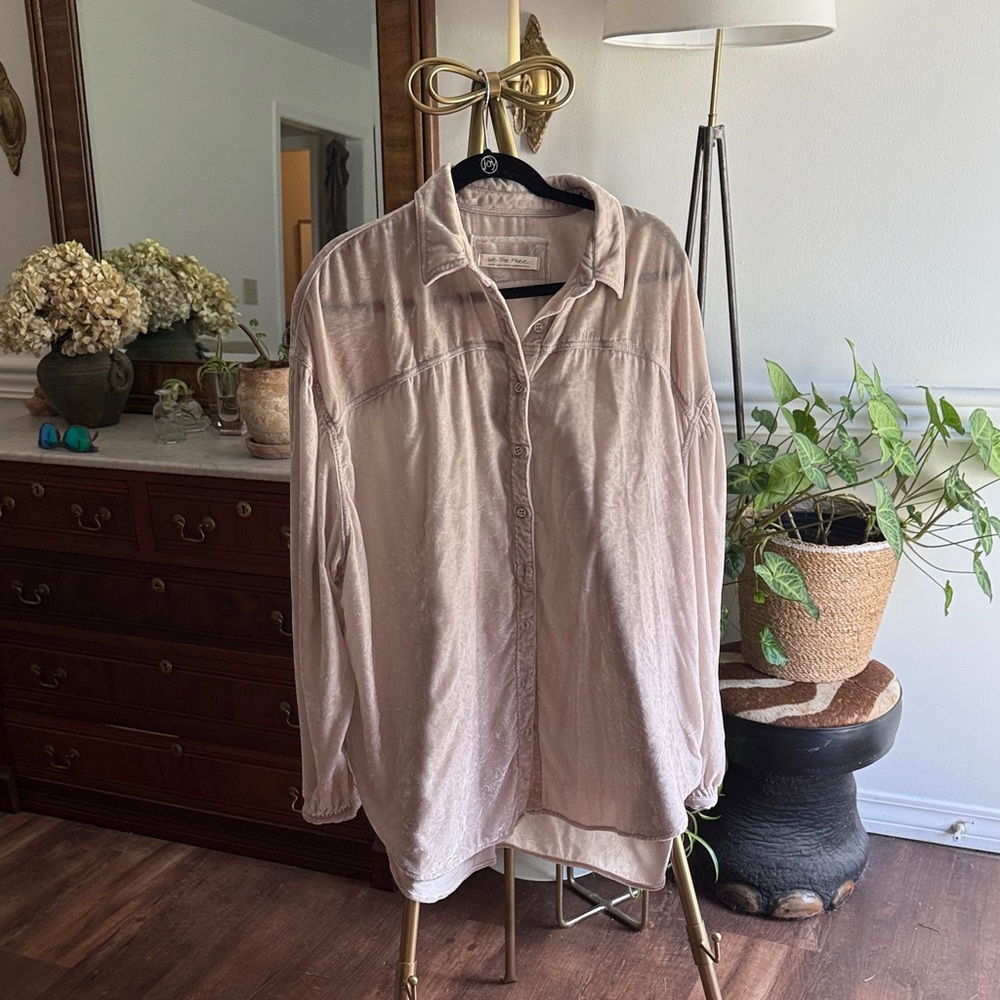 We The Free Women's Beige Button-Up Shirt